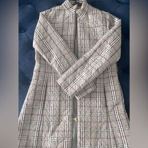 Light jacket burbury designe color light purple wearing size S M, new no tag